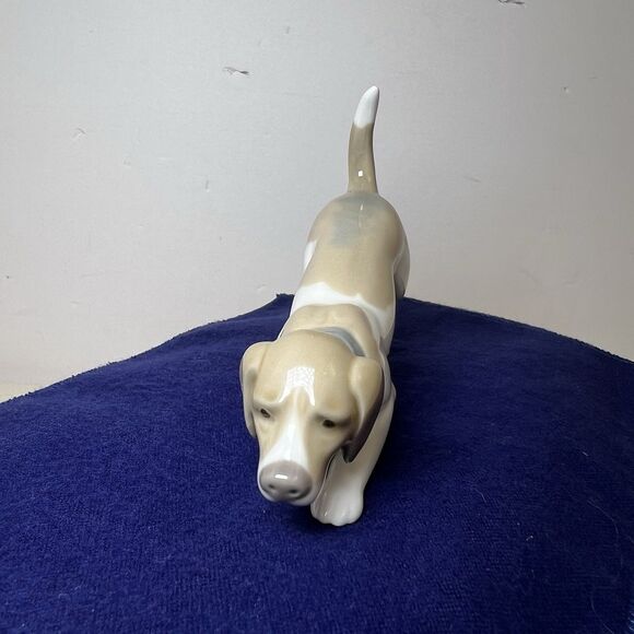 Lladro 5348 On the Scent Adorable Beagle Puppy Dog on the Hunt Retired Rare - Picture 2 of 10